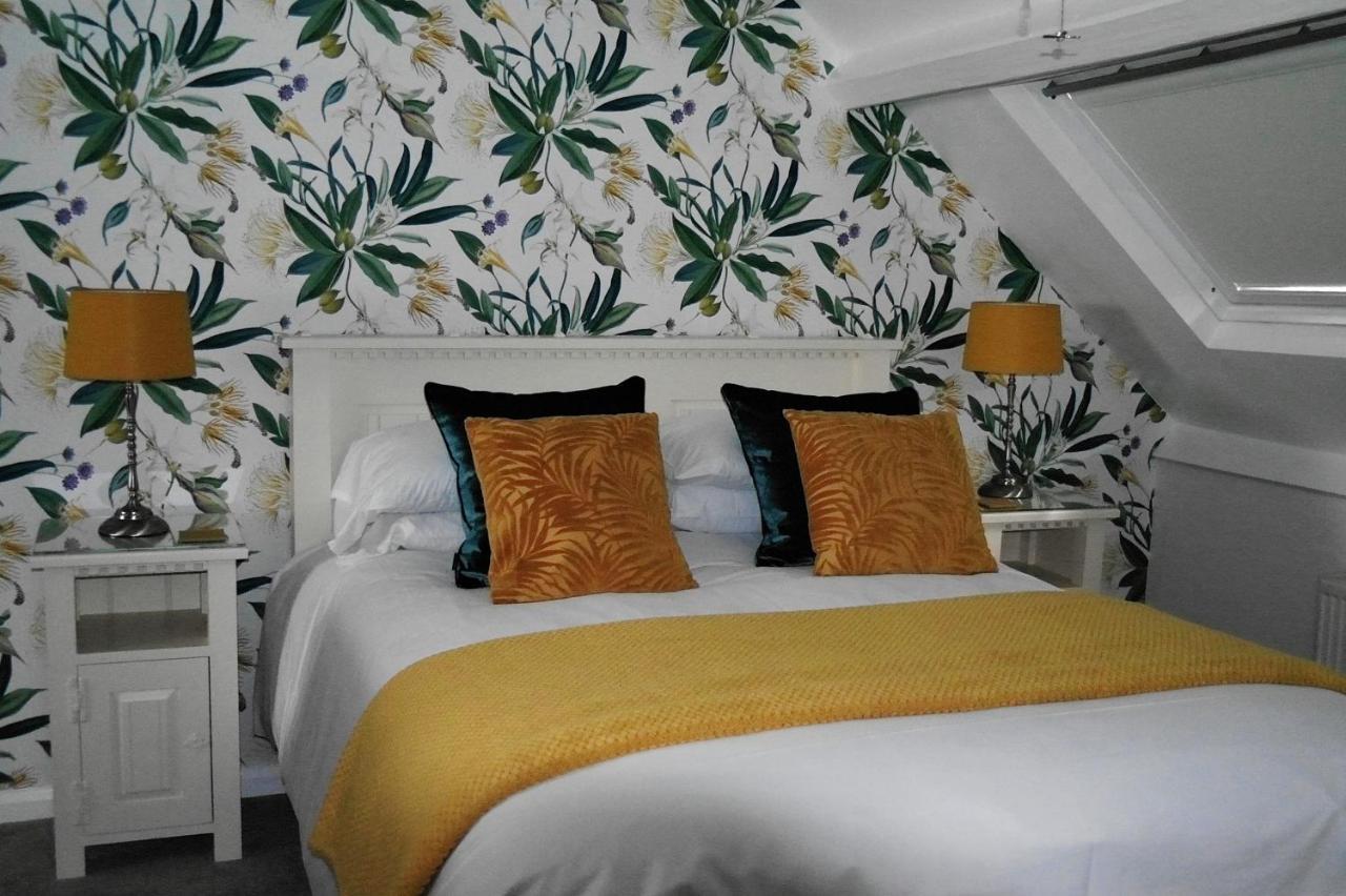 White Linen Whitby, Room Only Ngoại thất bức ảnh