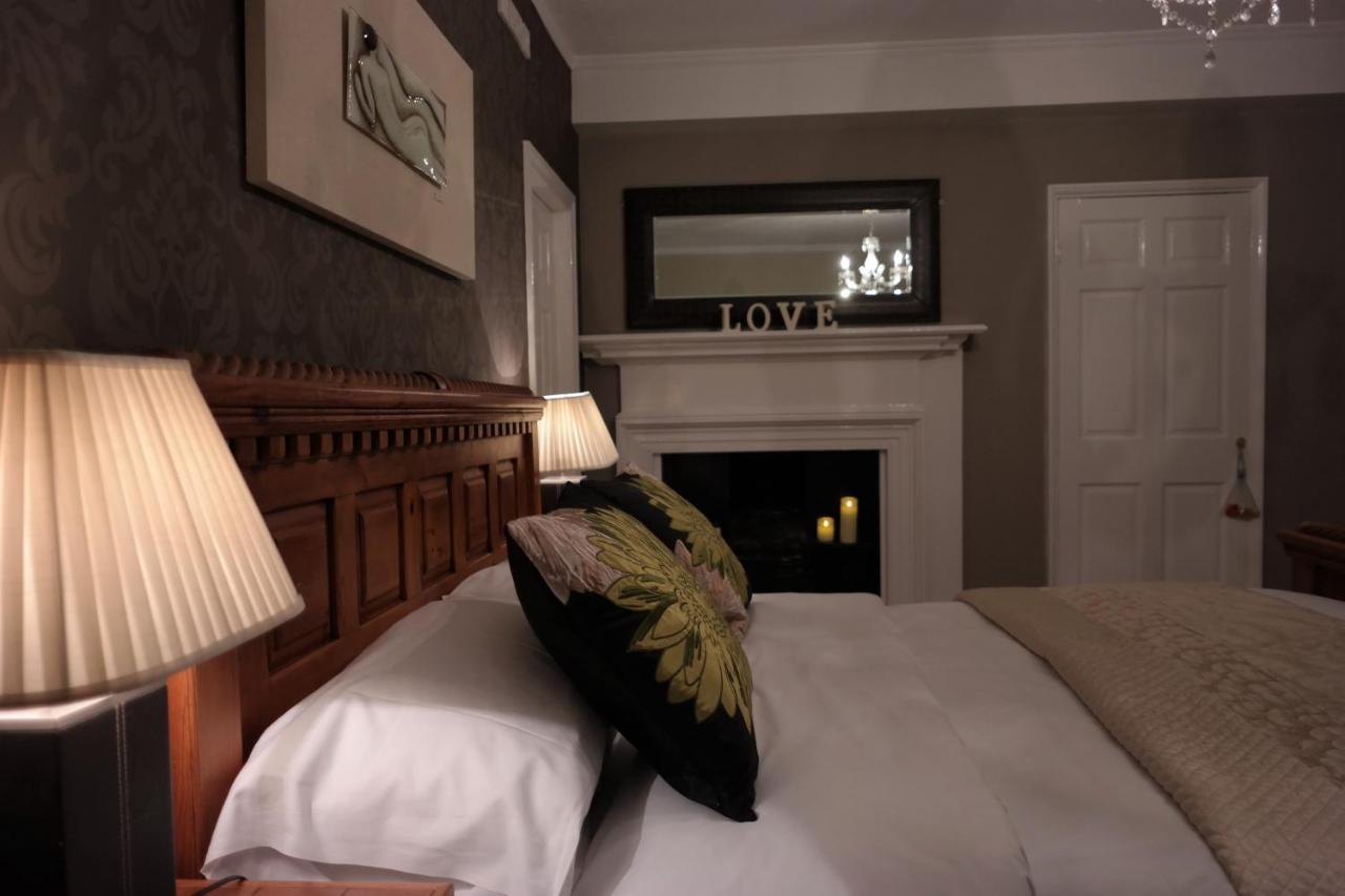 White Linen Whitby, Room Only Ngoại thất bức ảnh